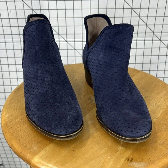 LUCKY BRAND
Baley blue suede Perforated Chop Out Booties 7 - Picture 2 of 12